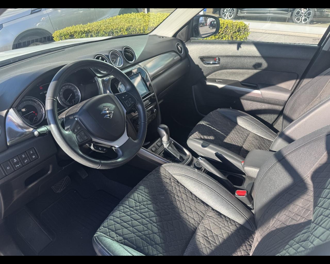 SUZUKI Vitara (2015) - Vitara 1.4 Hybrid A/T 4WD AllGrip Starview