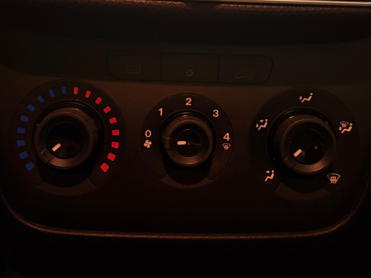 INCREDIBILE FIAT PUNTO CON SOLI 13.937 KM