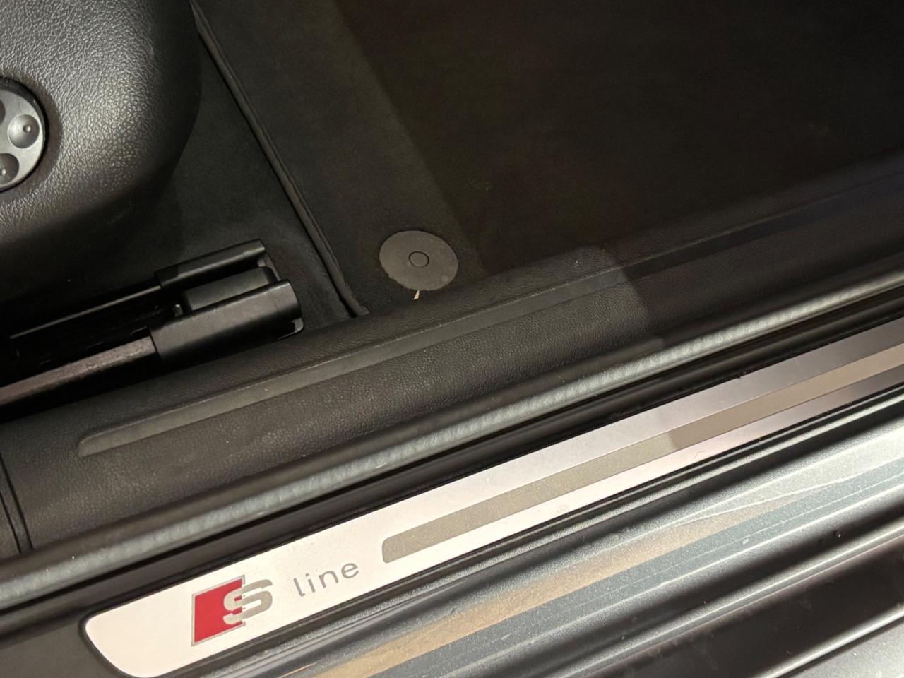 Audi A4 Avant 2.0 TDI 120cv s-line exterior