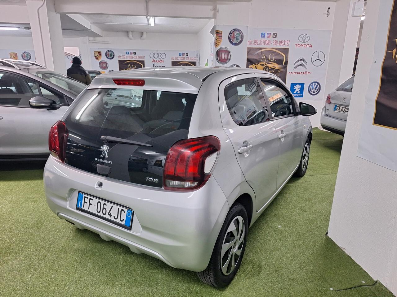 Peugeot 108 PureTech 82 5 porte Roland Garros TOP!