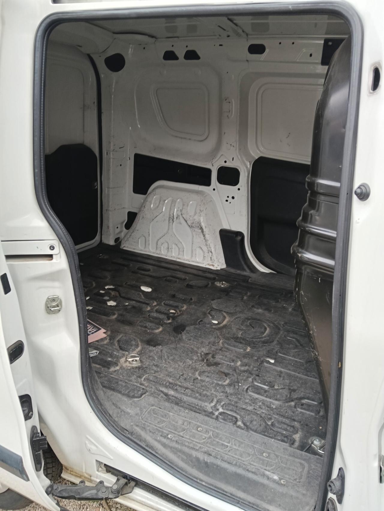 Fiat doblo 3 posti 1.6 mtj €10000