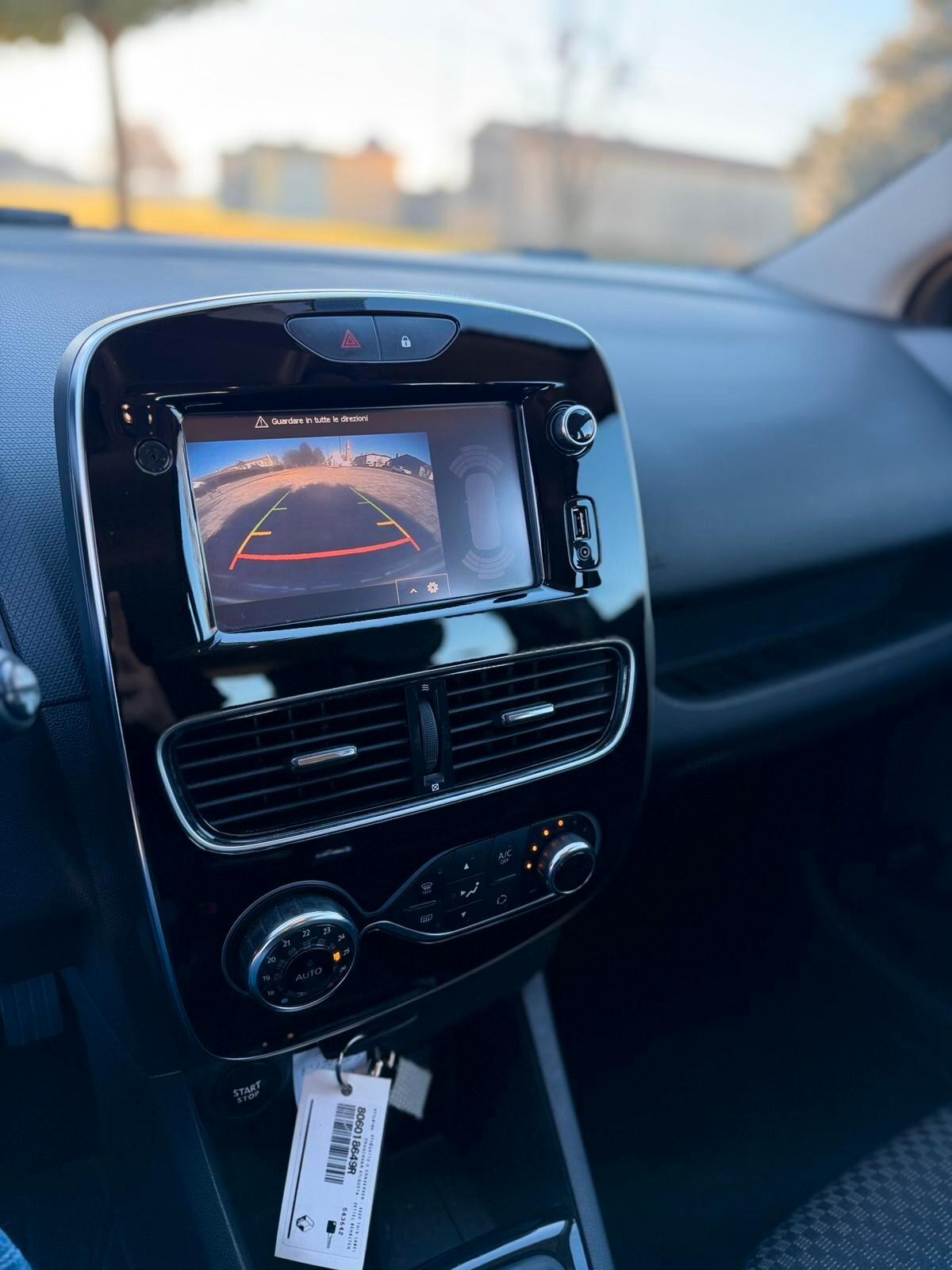 Renault Clio 1.5 dCi 5 porte Moschino Intens neopatentati