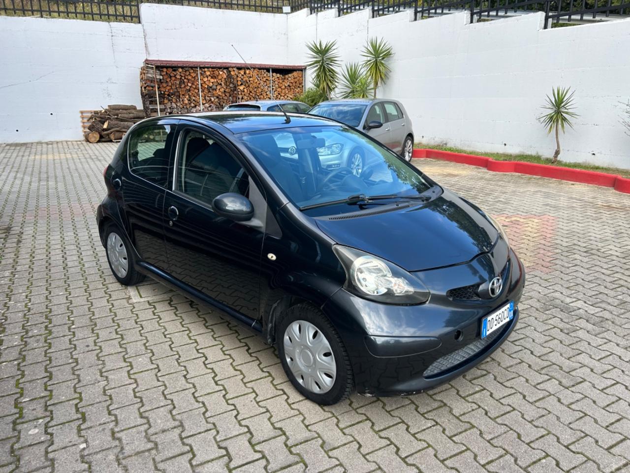 Toyota Aygo 1.0 12V VVT-i 5 porte Sol