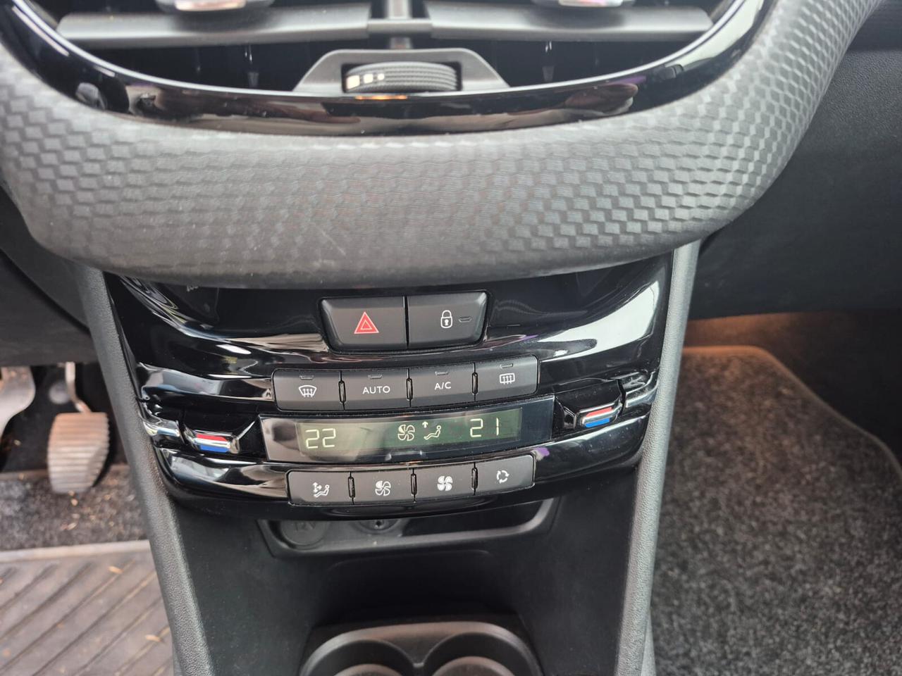 Peugeot 208 Allure UNICO PROPRIETARIO