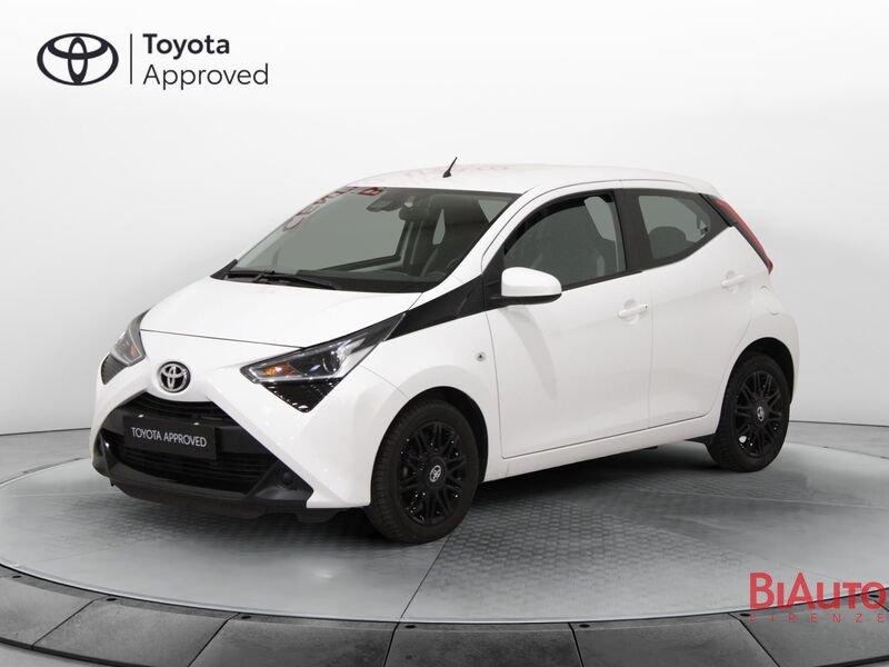 Toyota Aygo Aygo 5p 1.0 x-play m-mt 72cv