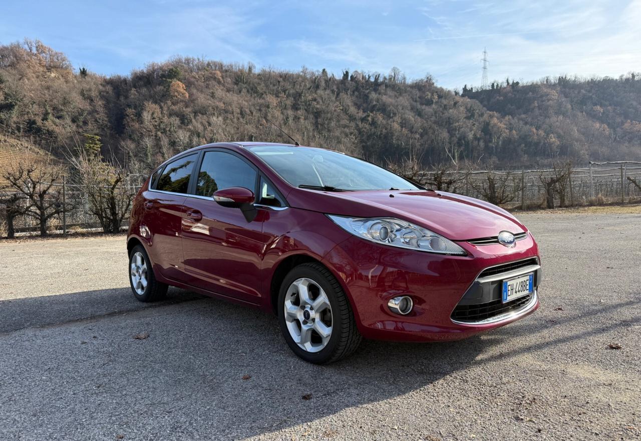 Ford Fiesta 1.4 TDCi 70CV 5 porte Titanium