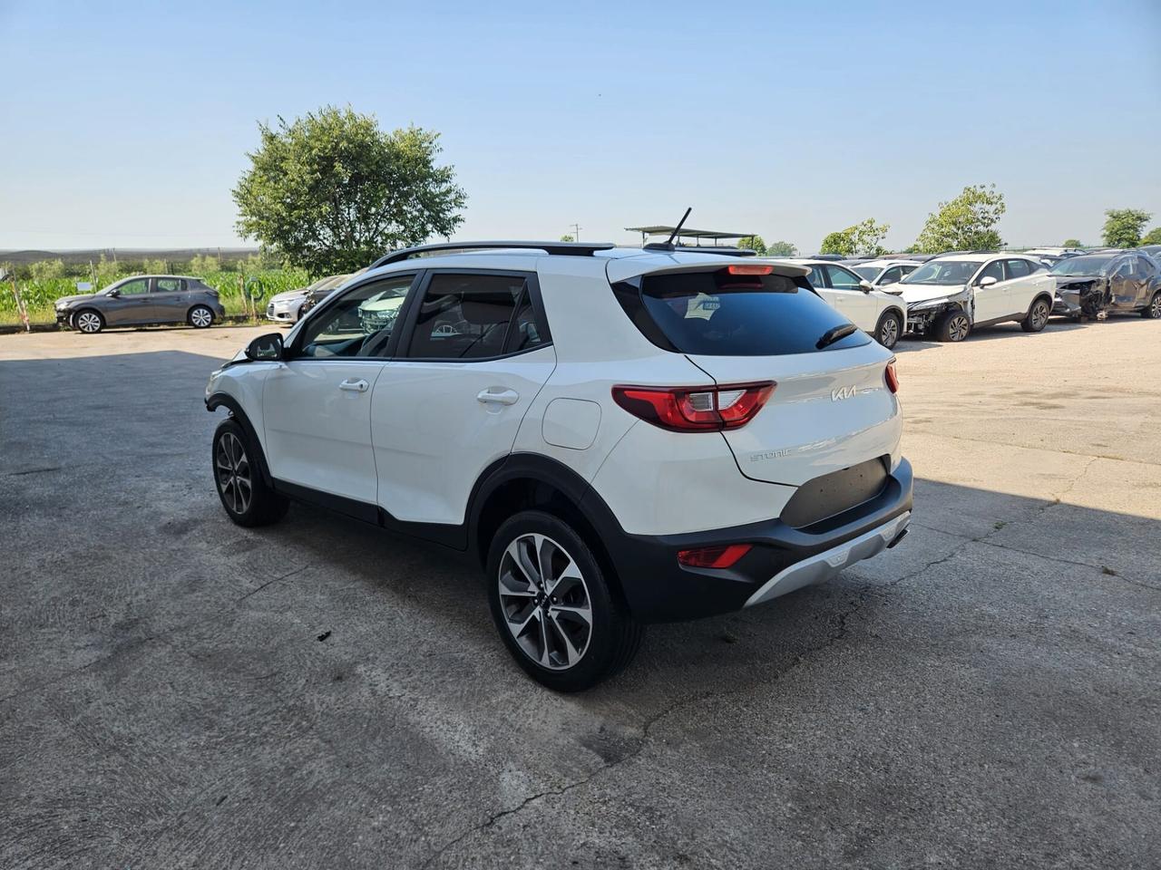 Kia Stonic 1.0 t-gdi mhev 100cv imt START INCIDENTATA