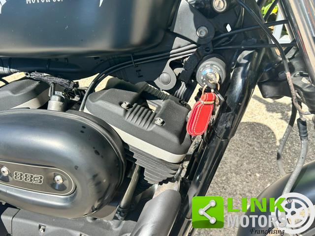HARLEY-DAVIDSON 883 Sportster R XL