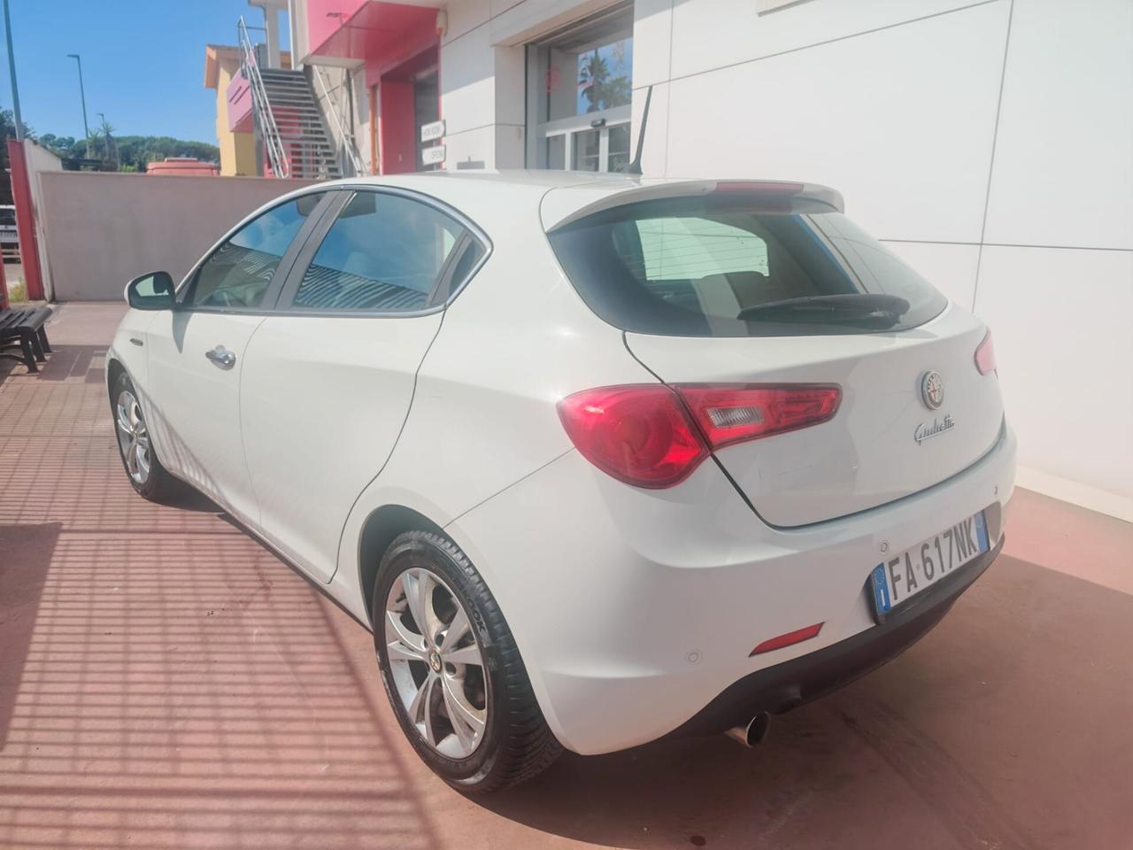 Alfa Romeo Giulietta 1.6 JTDm-2 120 CV Distinctive