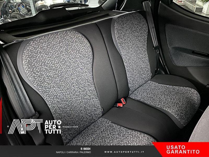 Lancia Ypsilon Ypsilon 1.0 firefly hybrid Silver s&s 70cv