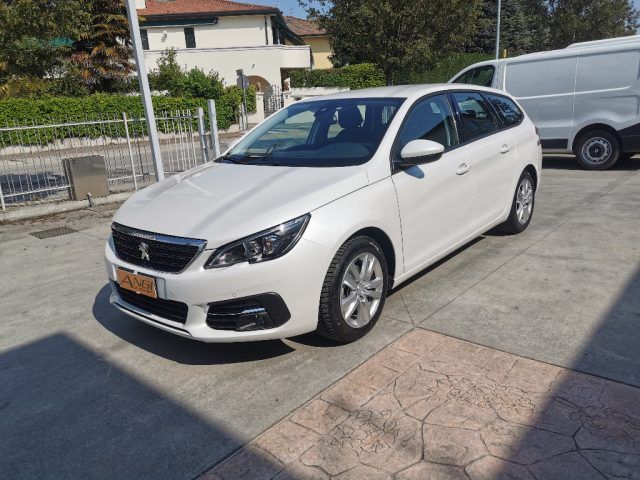 PEUGEOT 308 BlueHDi 130 S&amp;S SWBusiness