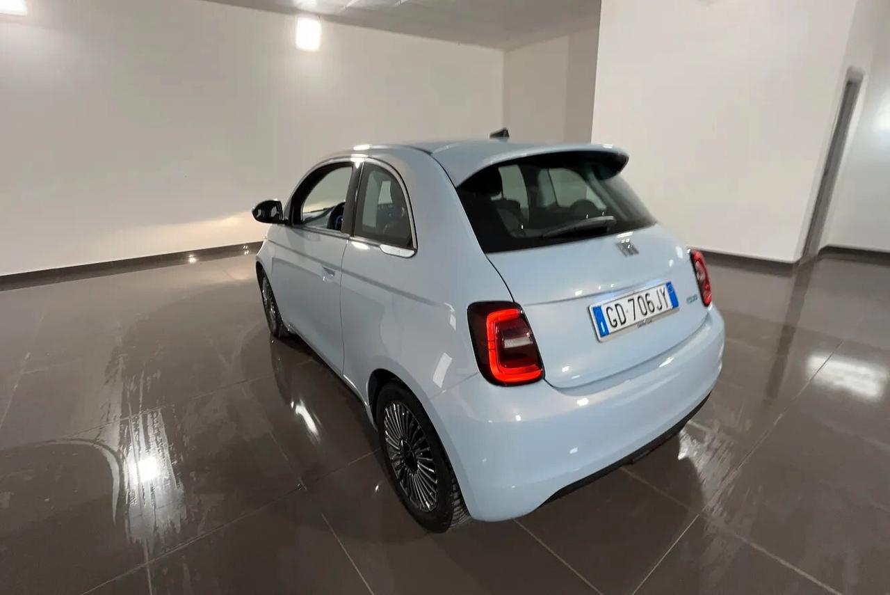 Fiat 500 500e Berlina 42 kWh Icon