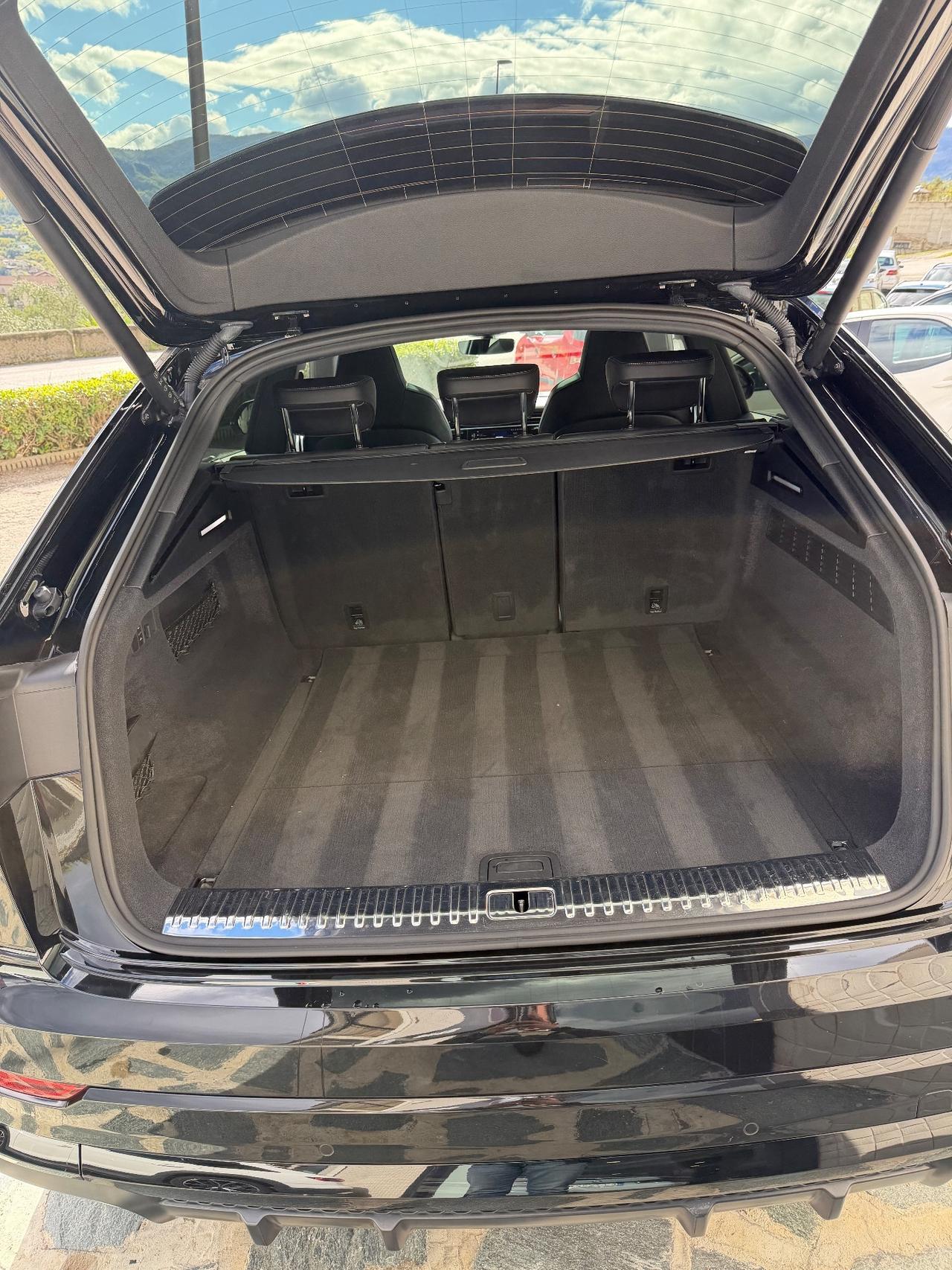 Audi Q8 50 TDI 286 CV S line TETTO GUSCIO 23