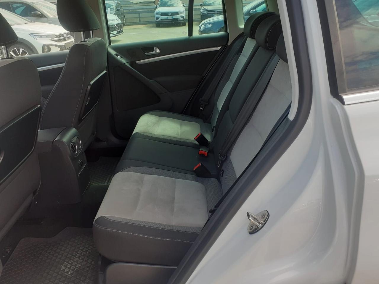 Volkswagen Tiguan 2.0 TDI 4X4 DSG Sport & Style - 2015