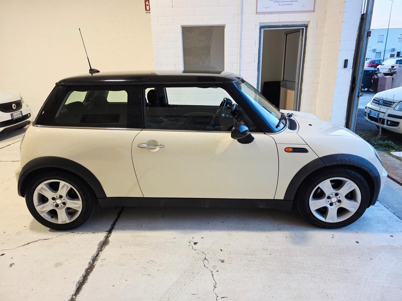 Mini 1.6 16V Cooper Neopatentati