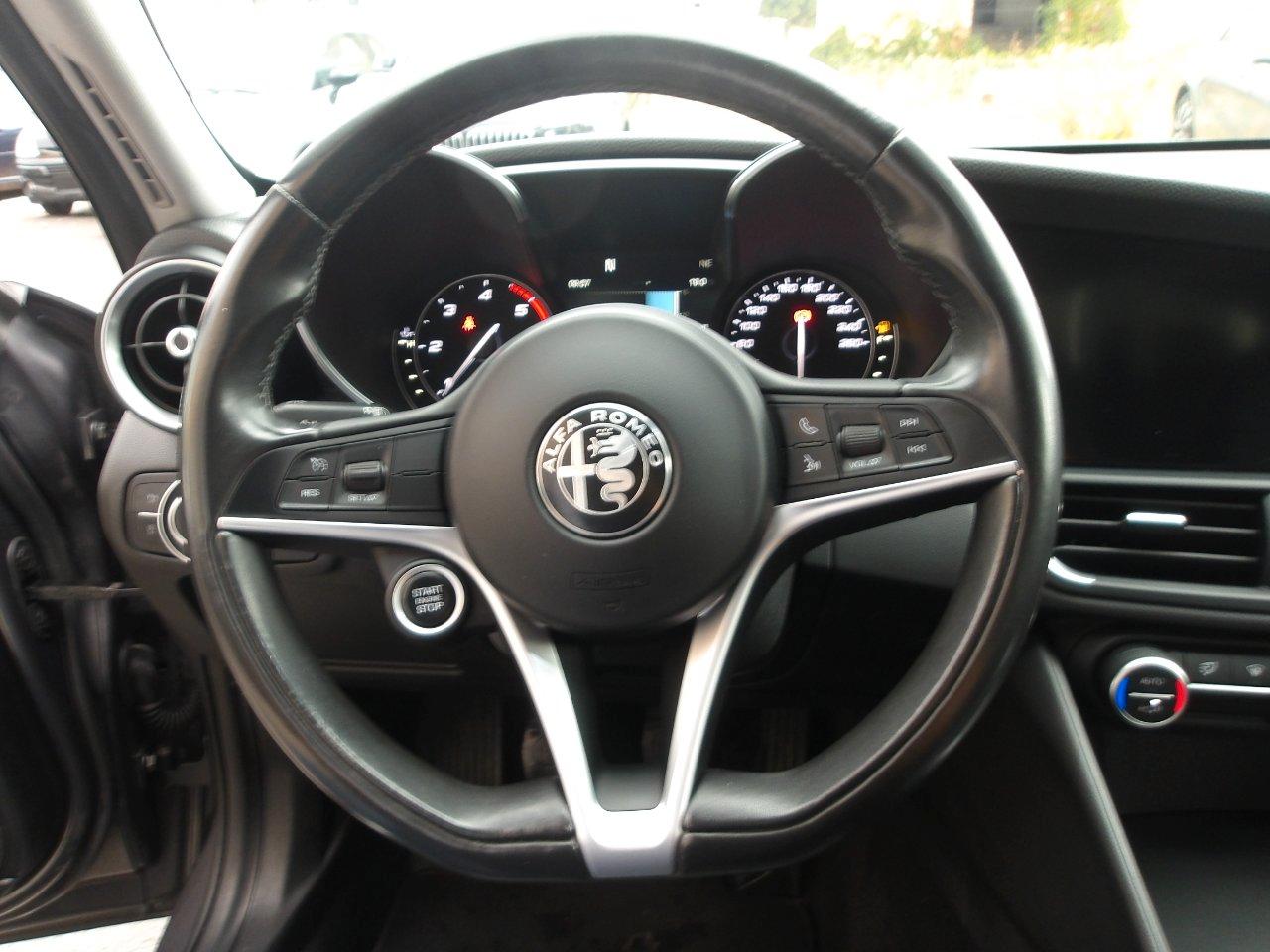 Alfa Romeo Giulia 2.2 t Super 150cv