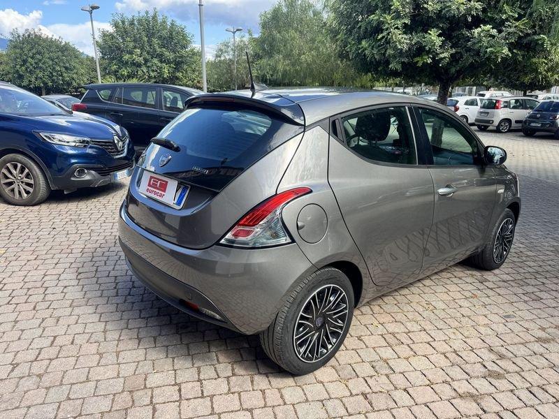 Lancia Ypsilon Ypsilon 1.0 FireFly 5 porte S&S Hybrid Silver Plus