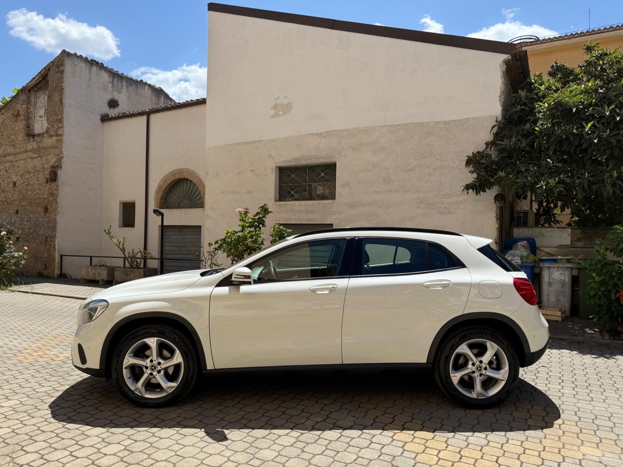 Mercedes-benz GLA 200 d Automatic Business