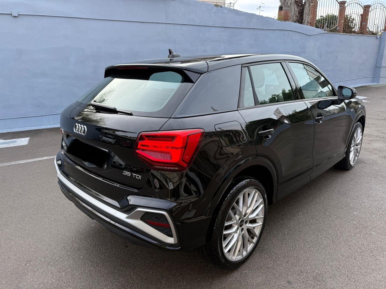 AUDI Q2 35 TDI S LINE - FULL LED - COCKPIT