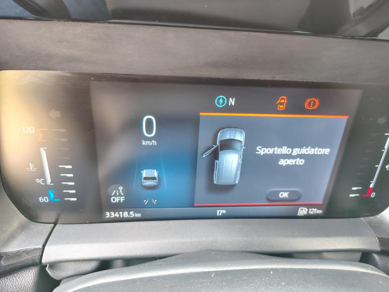 Ford Tourneo Courier 1.0 EcoBoost Titanium