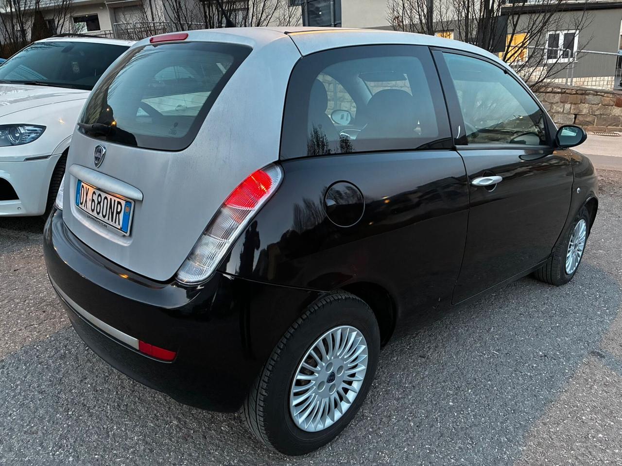 LANCIA YPSILON 1.2 ORO - NEOPATENTATI