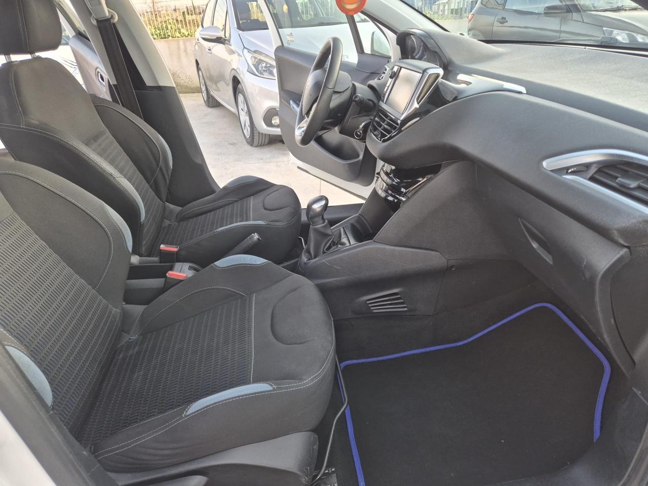 Peugeot 208 1.4 HDi 68 CV 5 porte Allure TETTO PANORAMICO