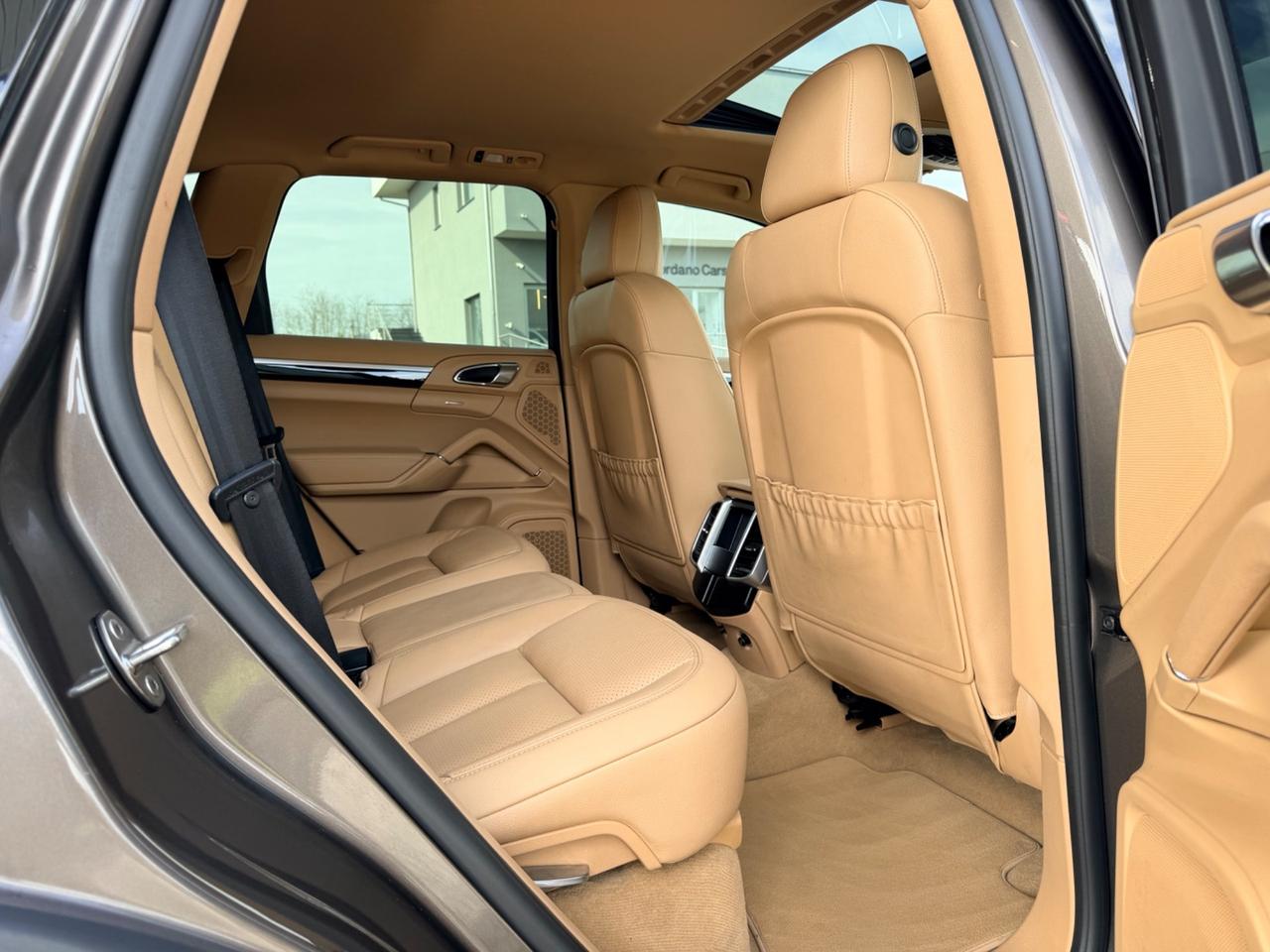 Porsche Cayenne 3.0 Diesel in garanzia no tasse