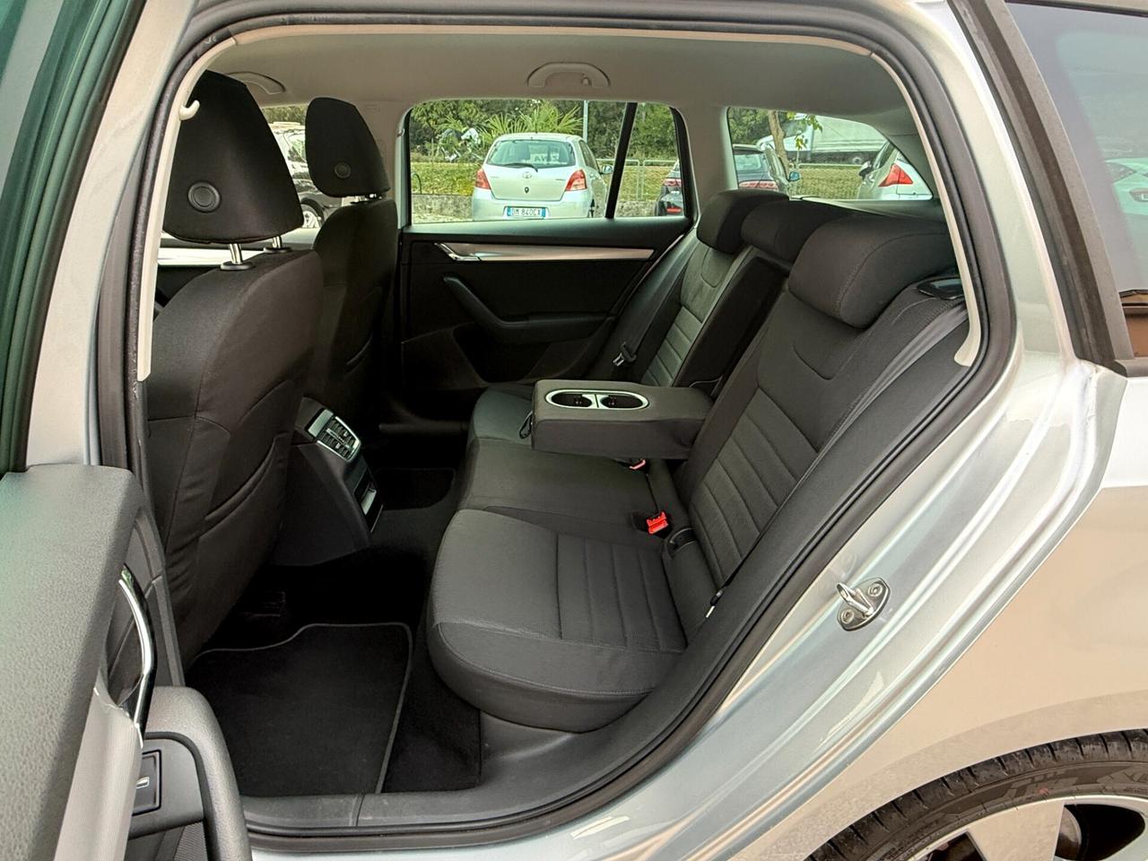 Skoda Octavia 1.6 TDI CR 105 CV DSG Wagon Executive