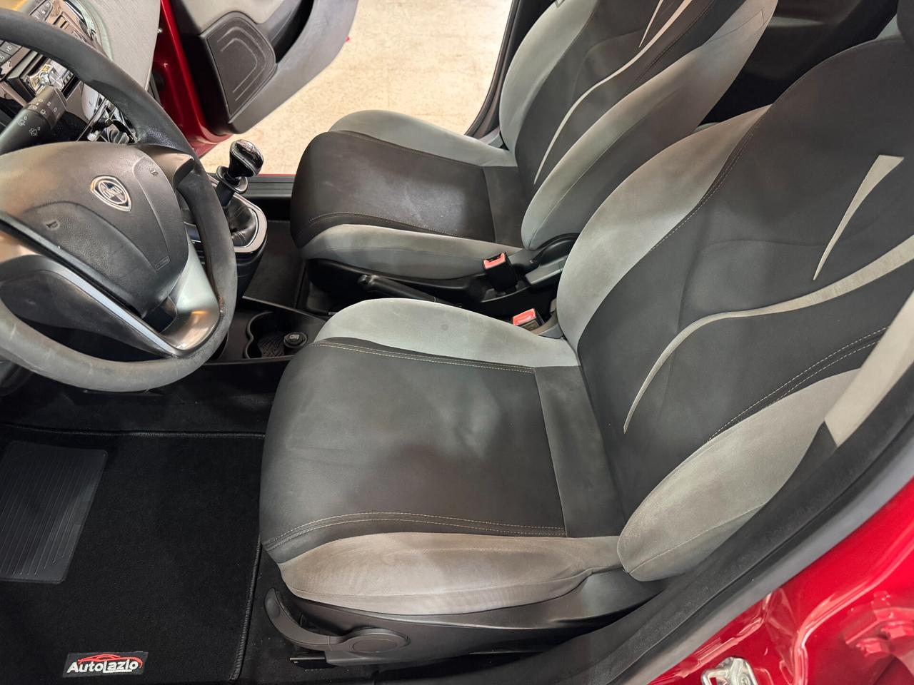 Lancia Ypsilon 1.2 69 CV 5 porte GPL Ecochic Silver