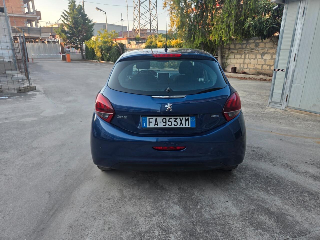 Peugeot 208 BlueHDi 75 5 porte Allure