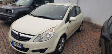 Opel Corsa 1.2 5 porte Cosmo OK NEO PATENTATI