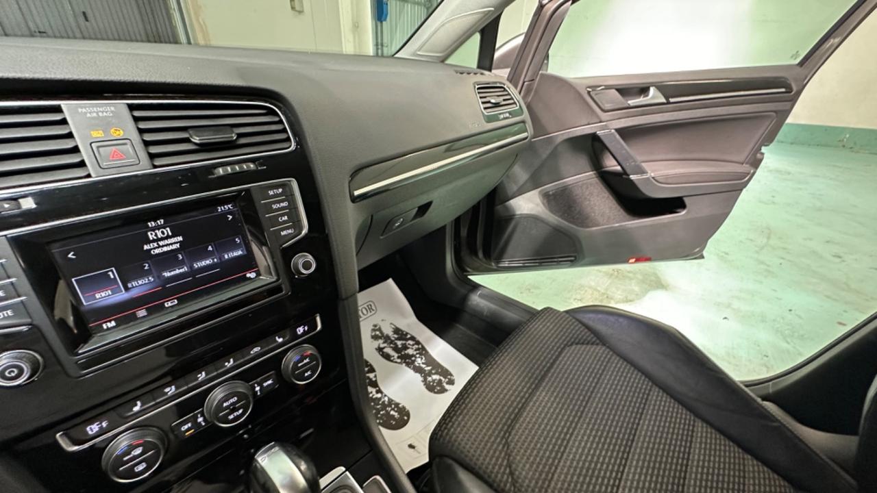 Volkswagen Golf 1.6 TDI 110 CV DSG 5p. Highline(anche per neopatentati)