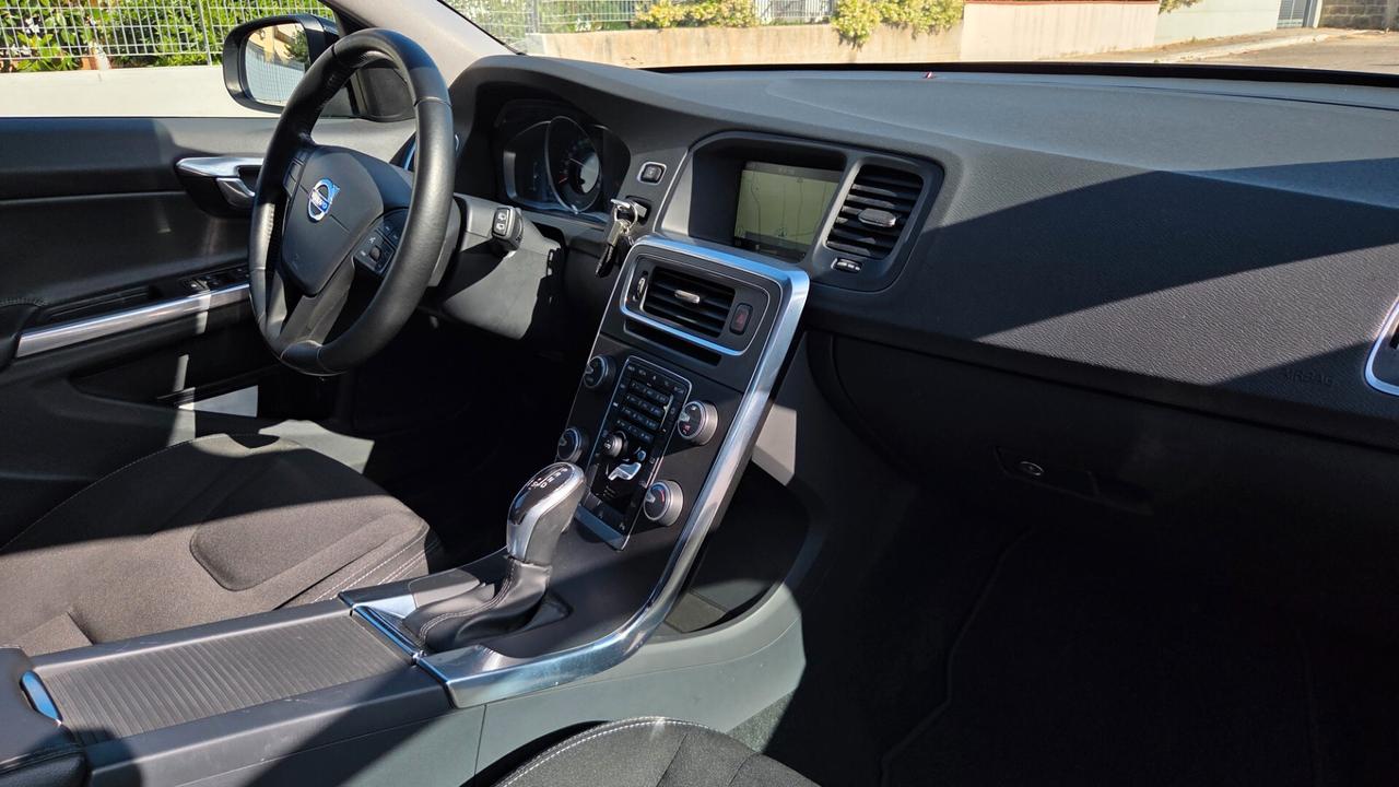 Volvo V60 D3 Geartronic Momentum Automatica