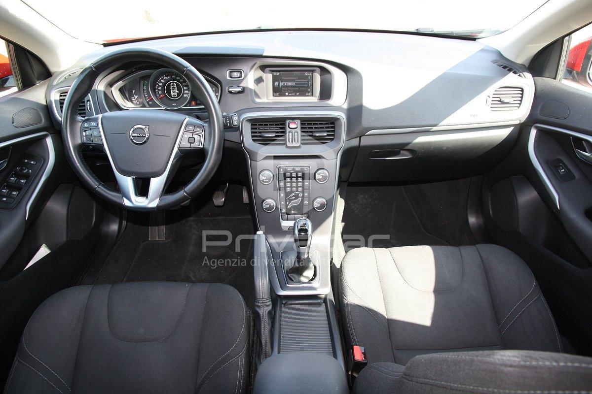 VOLVO V40 D2 Kinetic