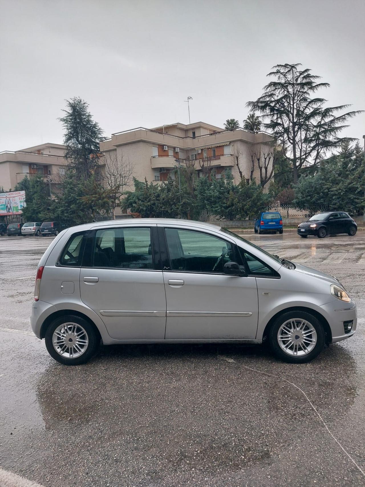 Lancia MUSA 1.3 Mjt 95 CV 5th Avenue 2012