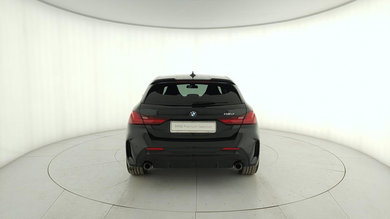 BMW Serie 1 F40 - 118d Msport auto