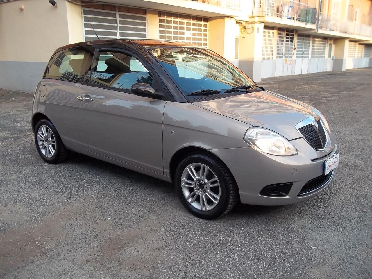 Lancia Ypsilon Oro 1.2 8v Bicolor 115.300 Km Ok neopatentati Euro4