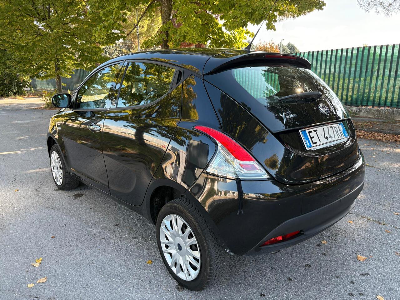 Lancia Ypsilon 0.9 TwinAir 85 CV 5 porte Metano Ecochic Silver