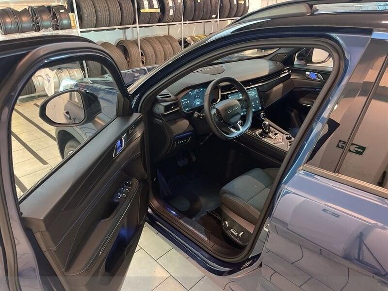 Lynk & Co 01 01 PHEV