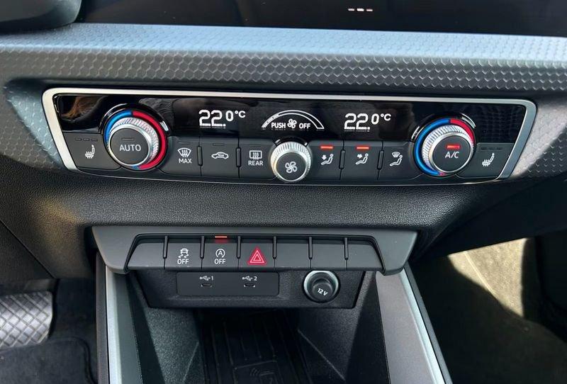 Audi A1 A1 SPB 30 TFSI S tronic S line edition Black Pack 17"