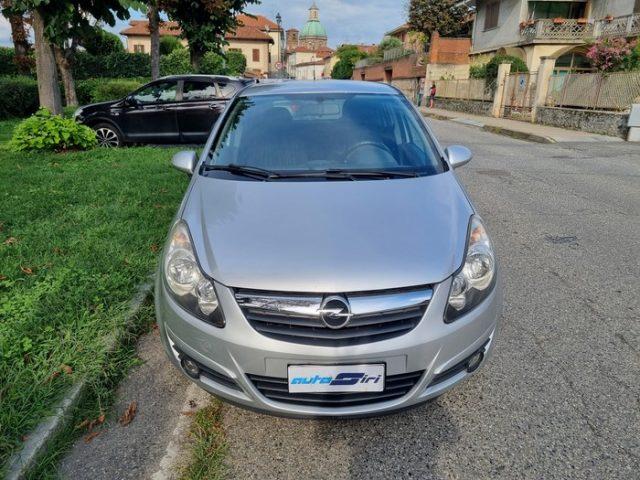 OPEL Corsa 1.2 5 porte Cosmo