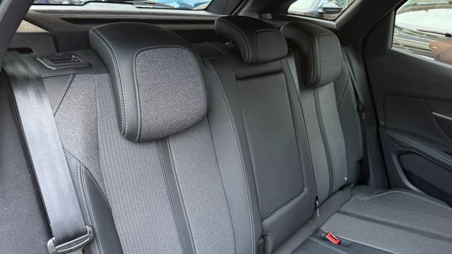 PEUGEOT 3008 HYBRID 180 e-EAT8 ALLURE PACK*24M.G.*