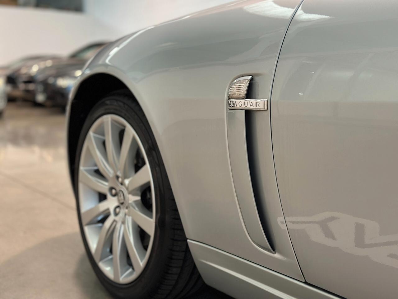 Jaguar XK 4.2 V8 Coupé