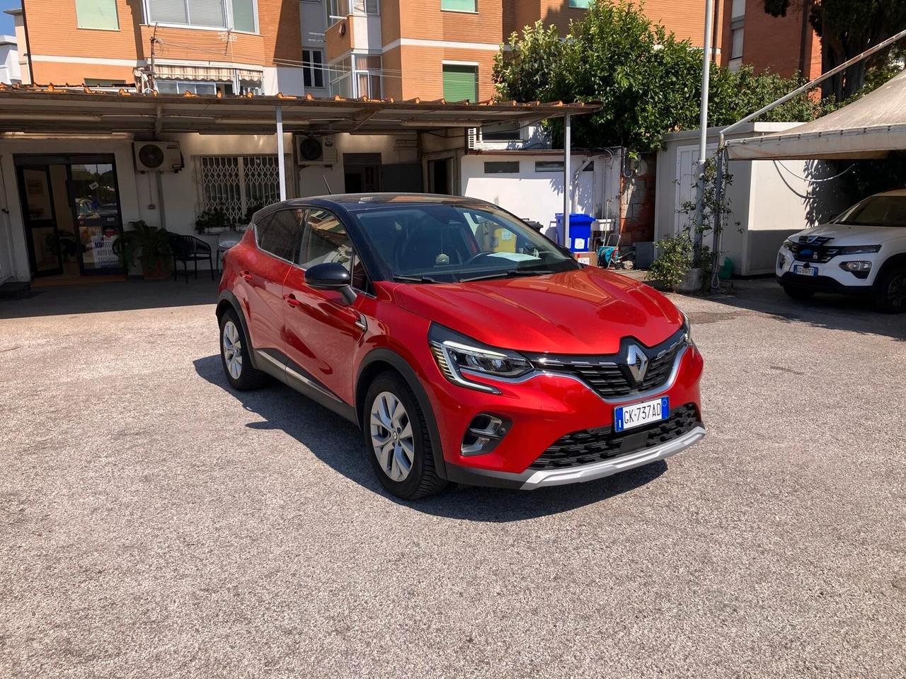 RENAULT CAPTUR 1.6 Hybrid 145cv Intens