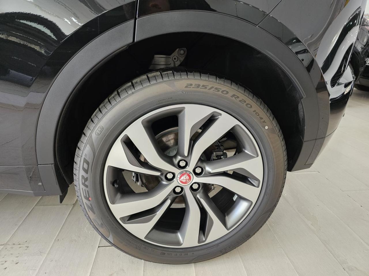 Jaguar E-Pace R-Dynamic SE Navi Camera Tetto C.20" LED BlackPack