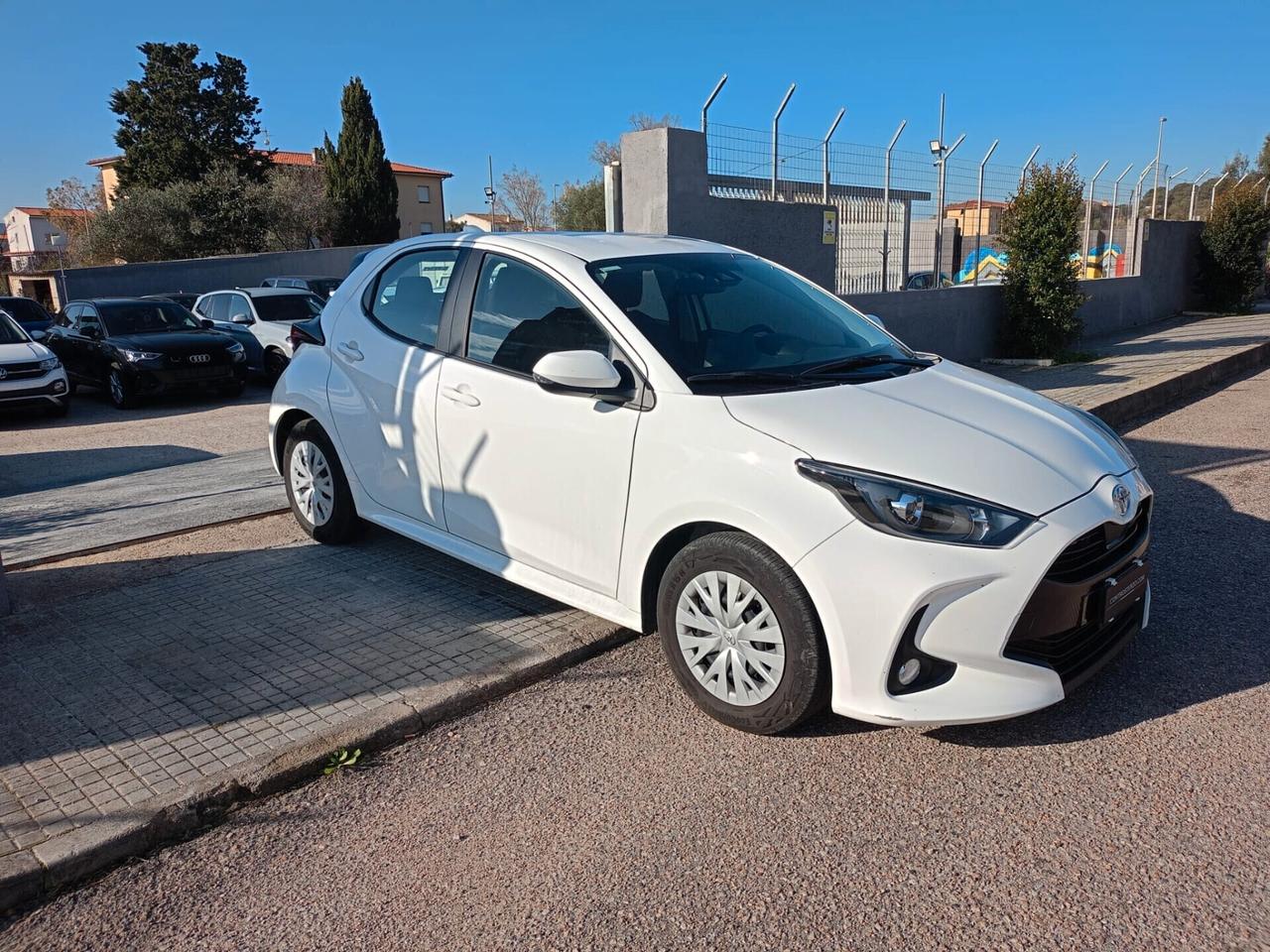 Toyota Yaris 1.0-72cv