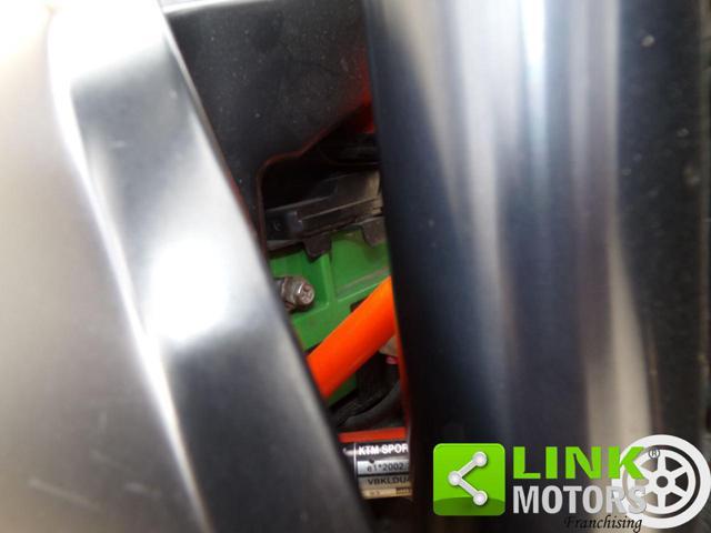 KTM 690 Duke R - Garanzia gratis con finanziamento!