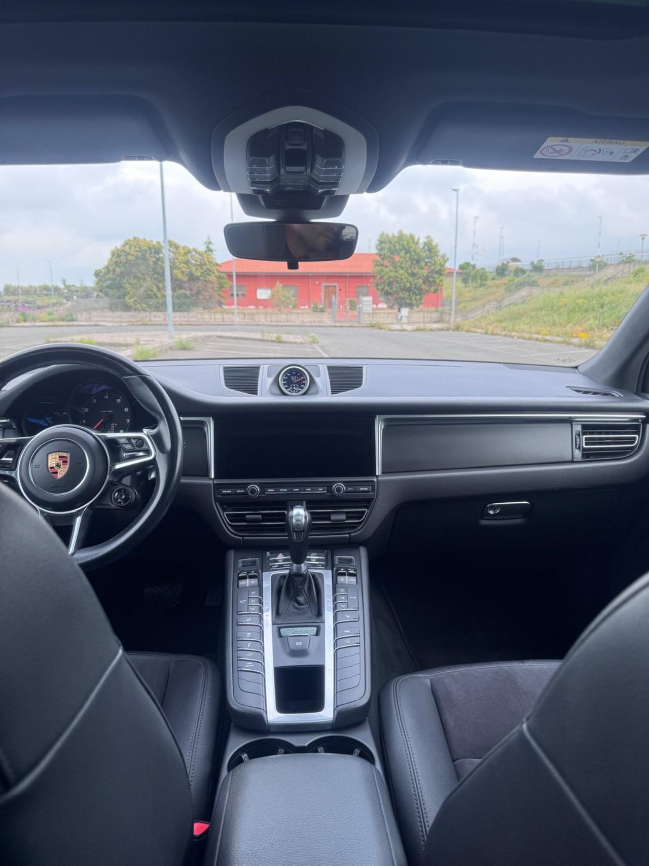 Porsche Macan 2.0 Full tetto sport chrono PERMUTE