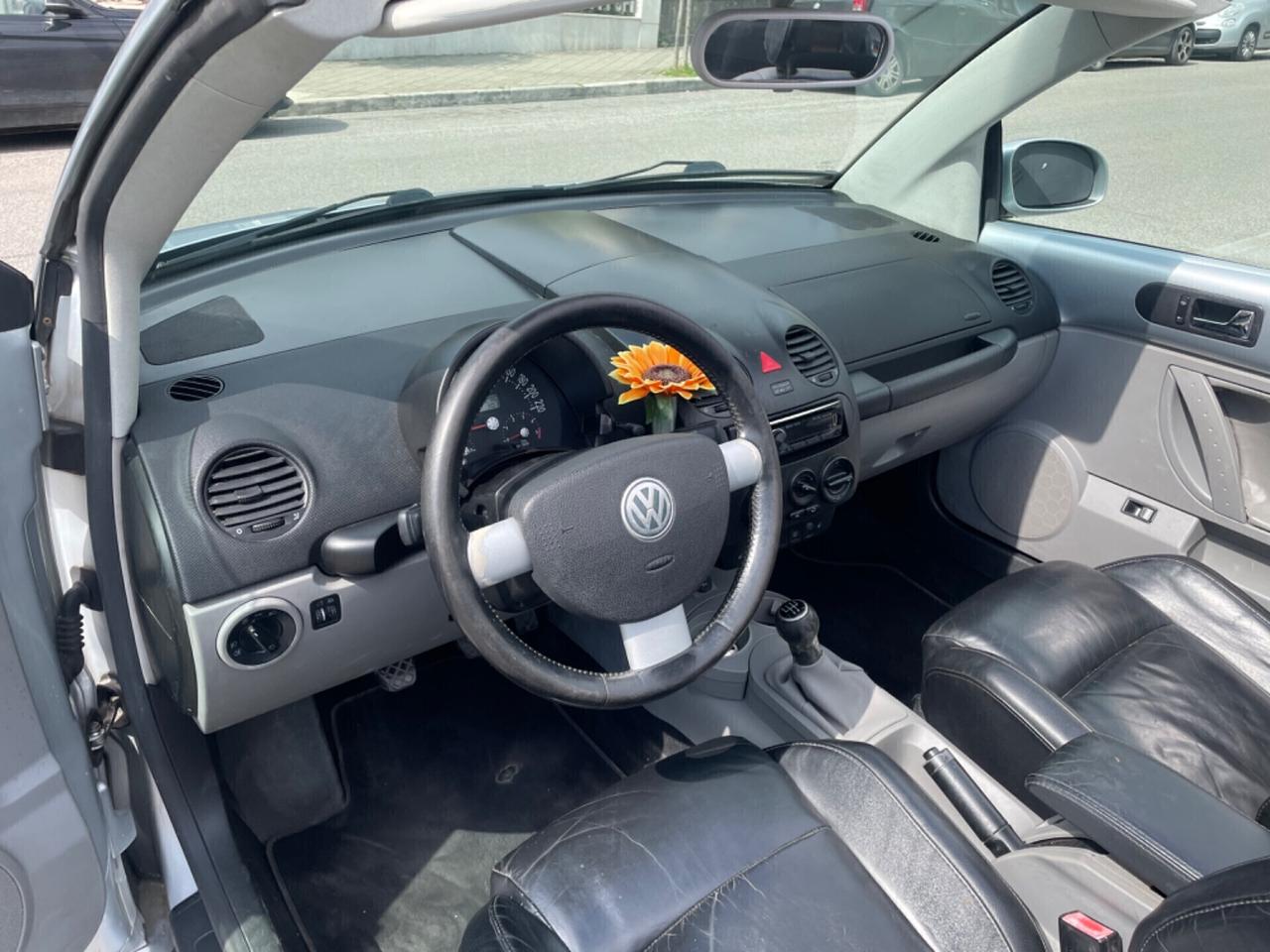 Volkswagen New Beetle / MAGGIOLONE