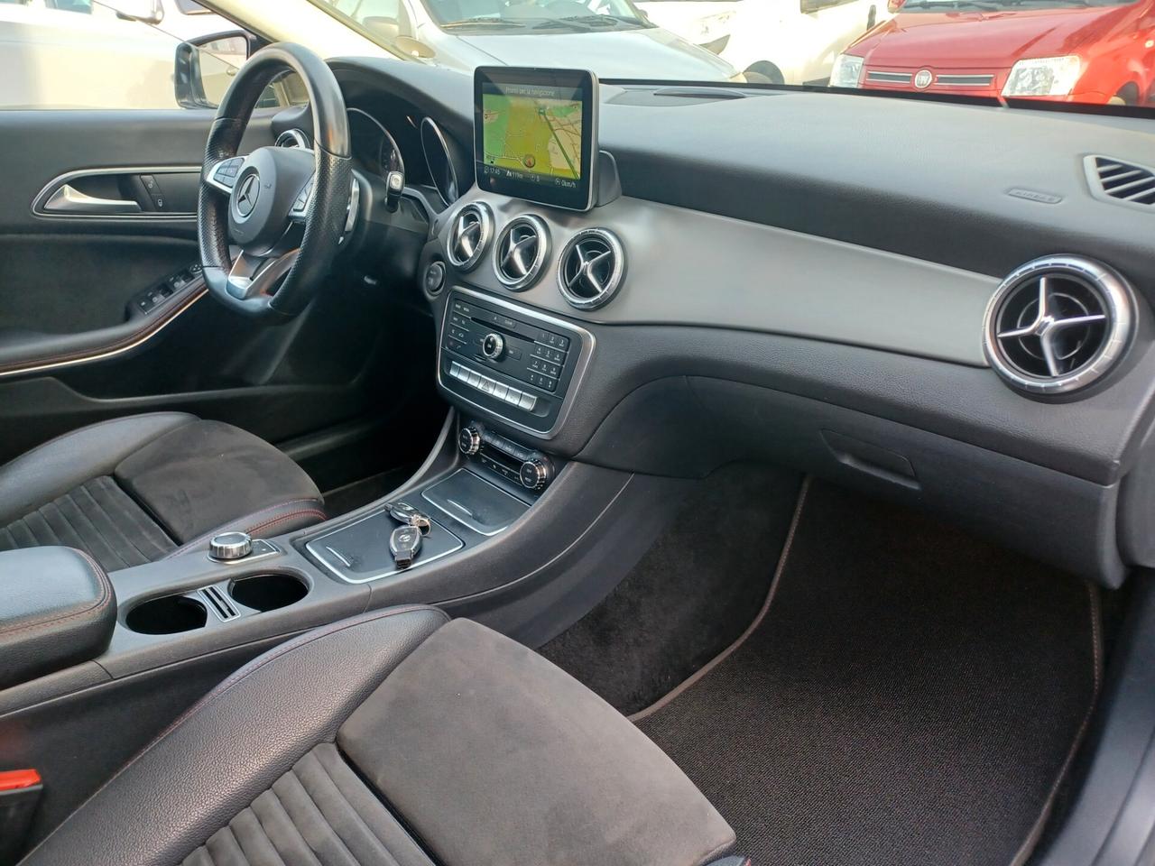 Mercedes-benz CLA 220 d AMG UNICO PROPRIETARIO